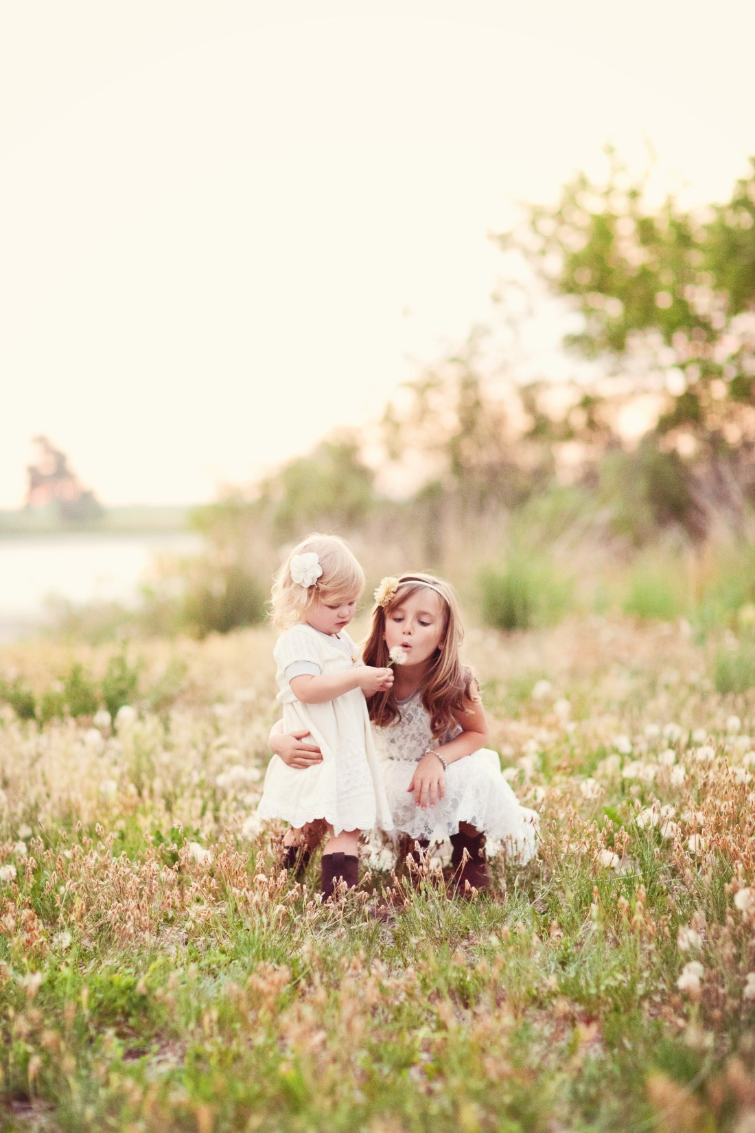 DeHaan sisters... so sweet :)